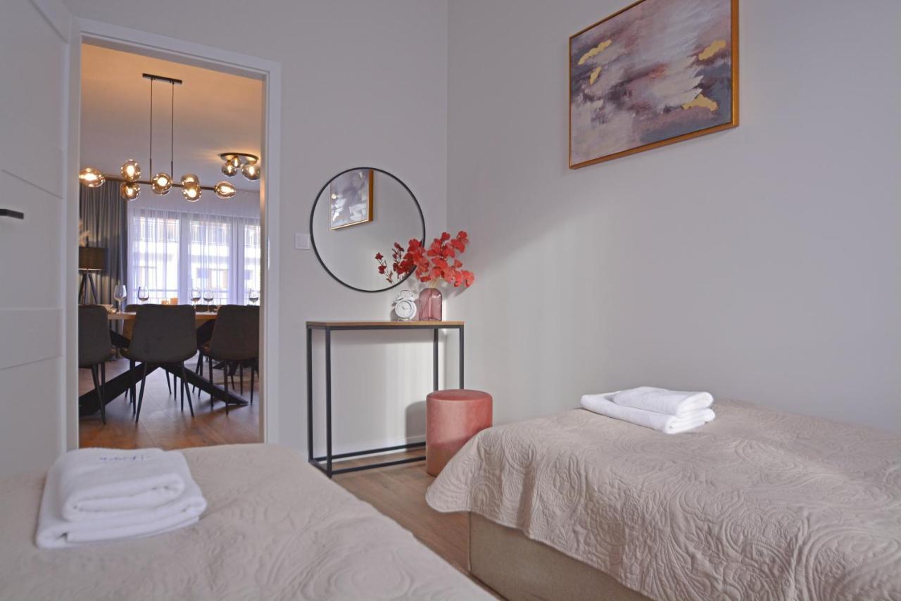 Osiedle Platan - Apartamenty Bryza - Centrum سفينويتشي المظهر الخارجي الصورة